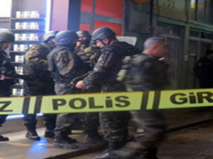 Kız öğrenci yurdunda pompalı dehşeti...