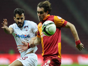 Caner'in babası maçta kalp krizi geçirdi