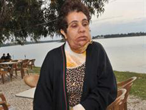 "Kızlarımı satmaya çalıştı"