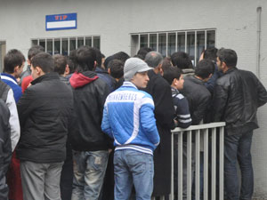 Taraftar bilet kuyruğunda!