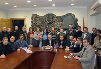 Yazarlar TS- G.S maçı derbi'dir diyemiyorlar