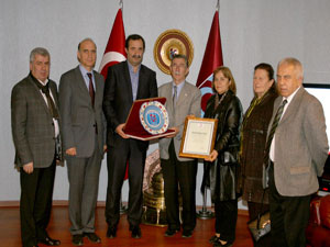 Kızılay'dan Trabzonspor'a gümüş madalya