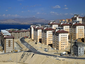 Yoksulun evi genişleyecek