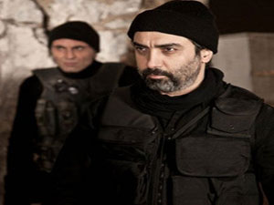 Polat Alemdar için tam sayfa ilan vermişti