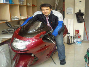 Önlük yerine kefen giydi