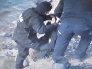 Kocası yokken eve almış !