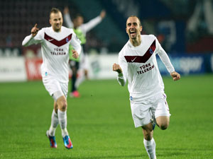 Frikikler Olcan'dan, En Erken Gol Adrian'dan