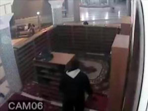 Camiide ayakkabı hırsızlığı !