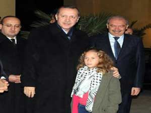 Başbakan o kızla görüştü