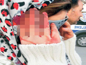 Sevgilisiyle çıplak halde yakaladı...