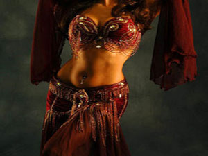 Dansöze sokak ortasında saldırı