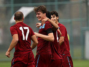 A2'ler lider bitirdi !