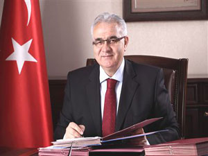 Rize Valisi esnafı ziyaret etti