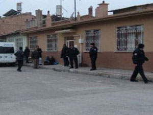 16 yaşındaki çocuk ev sahibini...