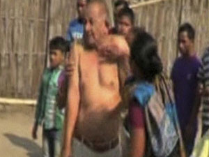 Tecavüzcü politikacıyı linç ettiler