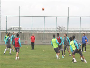 Rizespor'da kamp çalışmalar sürüyor