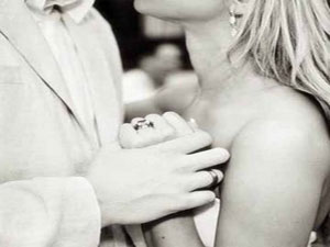 Düğün CD'si boşanma nedeni oldu