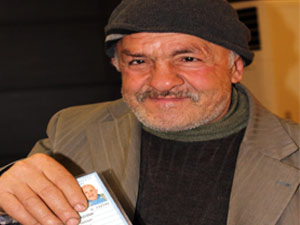 53 Yaşında kimliğe kavuştu