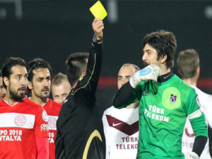 Hakem çıldırttı!