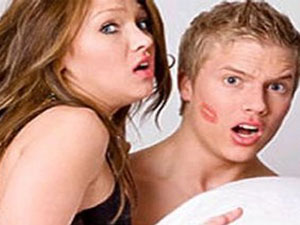 Evli kadınlar erkekleri solladı