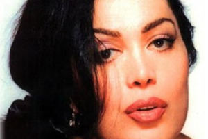 Türkan Şoray'dan sürpriz adım