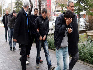 13 kişi para karşılığında 1 yıldır...!