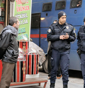 Göz göze geldiler!