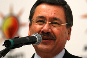Melih Gökçek'ten adaylık sinyali
