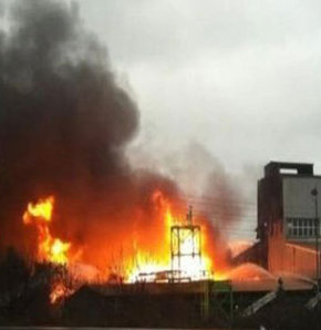 Dev fabrikada yangın