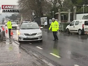 Araçlar  tek tek kontrol ediliyor!