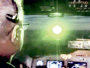 Uçuş esnasında bunları yaparsanız ..!