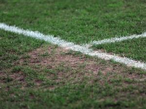 A.Aker çim zemini değişiyor mu?