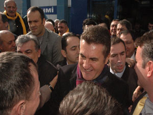 Mustafa Sarıgül Trabzon'a geldi