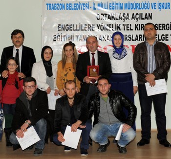 Kursları tamamlayana sertifika