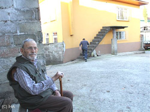 Bu merdivene hiçbir kapı açılmıyor