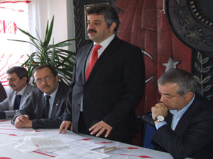 "O'nu 50 kişi tanısın görevi bırakırım!"