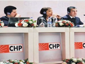 CHP'ye Fransız öpücüğü