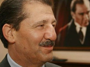 Trabzonlu Vali kalbine yenik düştü