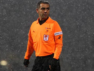 Ünlü hakem AK Parti'ye geçiyor