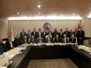 Uzun sokak,meydan bölgesi canladırılacak