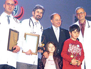 Yılın doktoru seçilen PKK'lı !