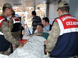 Mahkum cinsel organını kesti !