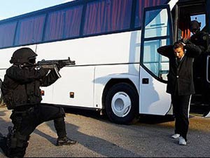 JÖAK'ten yabancı birliklere eğitim