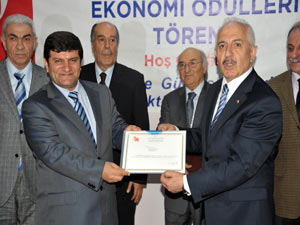 Vergi rekortmenleri ödüllendirildi