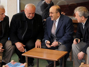 Gümrükçüoğlu vatandaşları dinledi