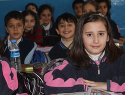 4 öğrenci zehirlendi