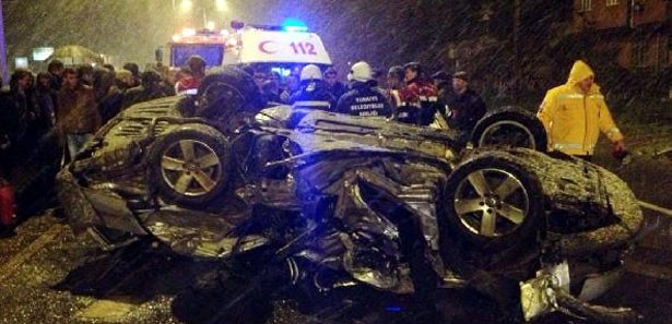 Umre'den dönen genç kazada öldü