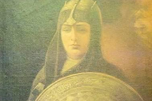 Altuncan Hatun ön planda