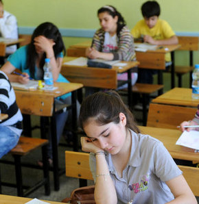 Son SBS'de başörtüsü serbest