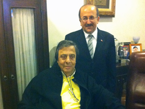 Gümrükçüoğlu,Kenan İskender'i ziyaret etti